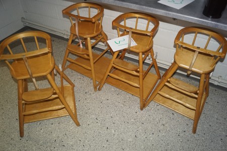 4 high chairs.