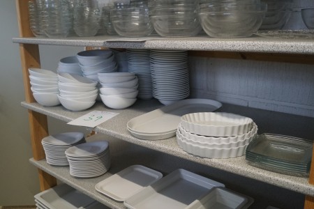 Diverse skåle porcelæn mv.