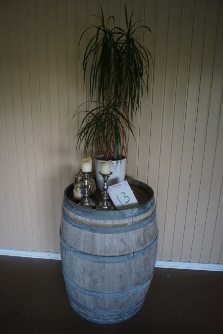 Oak wine barrel for exhibition 90x60 cm