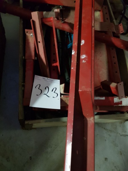 NEW Hardi Spray boom Gull wing NEW lift cylinders gull wing boom as well as new parts