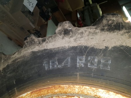 18,4 R38 Tviling hjul