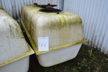 Glasfiber tank 1500, med låg , stand ukendt
