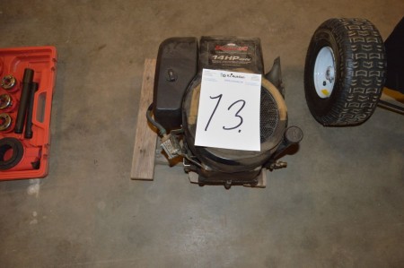 Briggs stratton 14 hp 1cyl, starts fine but smokes and uses oil