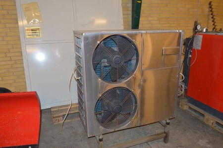 Varmepumpe luft til vand 15kw- stand brugt trænger til service
