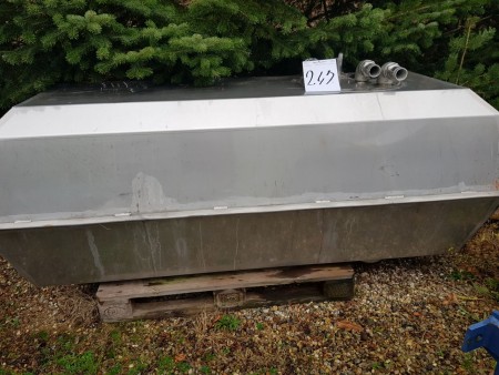 Stainless steel tank about 1350 l.