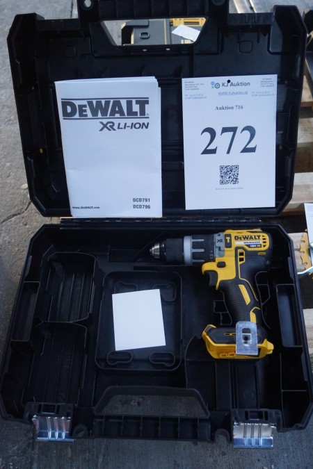 Dewalt battery impact drill model dcd796nt