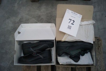2 safety shoes, black in size: 45.