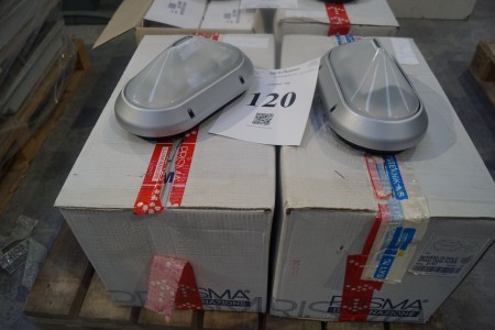 2 boxes of Italian lamps. 2x9W