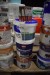 Various paint etc. Assorted colors and unknown number of liters. View photos.