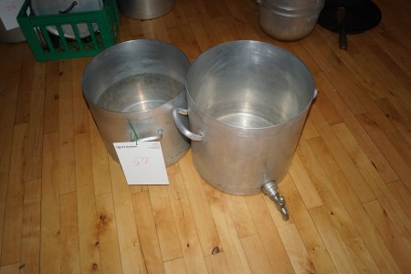 2 pans of which 1 with Taphane.