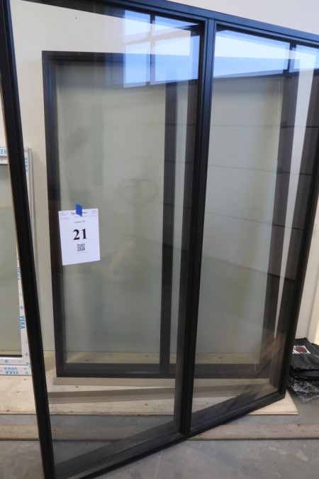 Holzfenster, schwarz / schwarz, H208xB150 cm, Rahmenbreite11,5 cm. Modell Foto