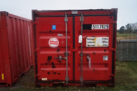 Container,b:225cm h:215cm d:142cm, totalvægt 3750 kg, lastevne 3000kg, egenvægt 75kg.