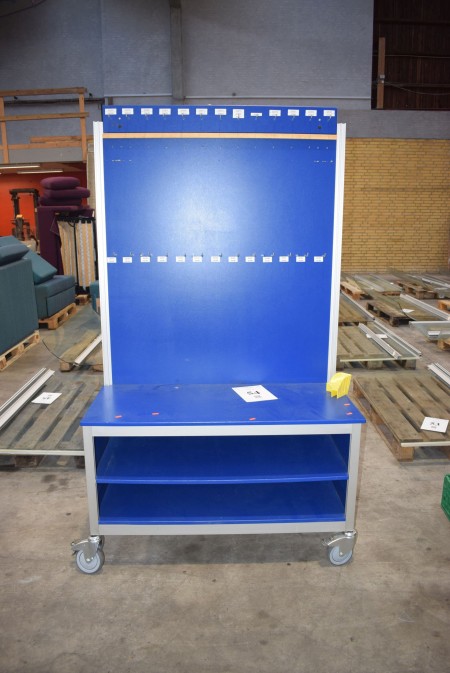 Rolling rack / table, with compartment. 51.5x114x189cm.