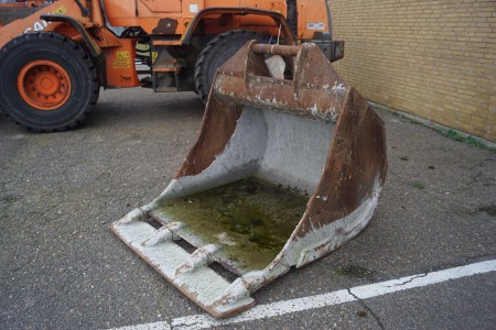 Excavator bucket for 30 tonnes volvo 130 approx. b: 127cm. H: 140th d: 180cm