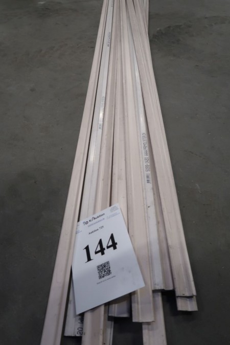16 stk. plast lister, hvid med træmønster, 16x41 mm, længde 300 cm
