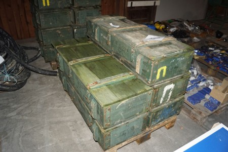 5 wooden ammunition boxes 120x41x24cm