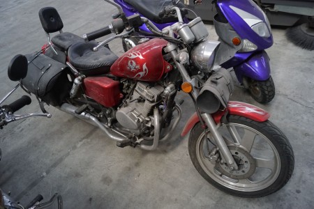 Motorrad, Regal Raptor, DADYW DD150E Jahrgang 2006 Rahmen Nr. LFUE3KLB060000041, Reg Nr. HB 10 675