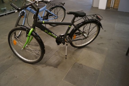 X-zite 24 drenge cykel. 3 gear, farve: GRÅ. Stelnummer: WTT20375M