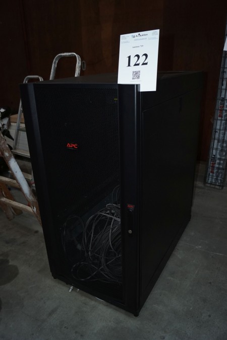 Server rack cabinet brand: apc by schneider electric. cables included. max weight 255 kg. 60x107x120 cm.