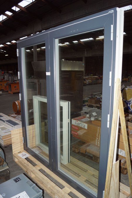 Wooden / aluminum patio door 195.8x211.3 cm frame dimensions.