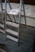 2 aluminum ladders 1: 3 steps + 1: 4 steps.