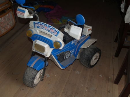 Electrical motorcycle for infant