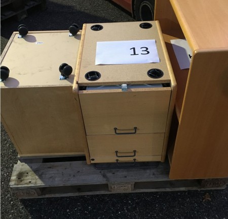 Drawer cartridges on wheels with 3 drawers. (57 L x 44