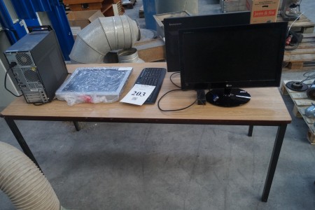 1 stationær computer, mærke: ThinkCentre, med stik + 3 computer skærme (lenovo og LG), uden stik + tastatur + bord, 169x69x72cm.
