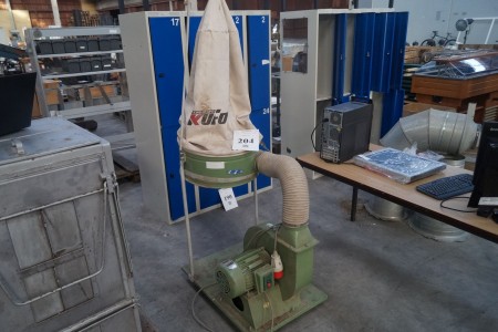 Chip suction on wheels. Brand: KUFO. 2HP. Phase: 3.