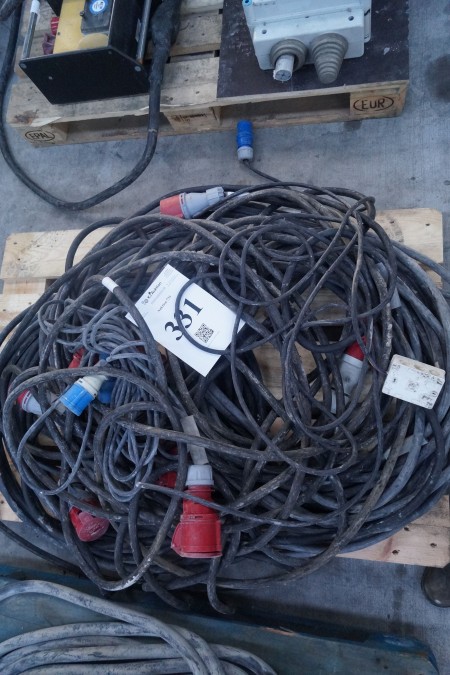 Lot of power cables, mainly 16 / 32A