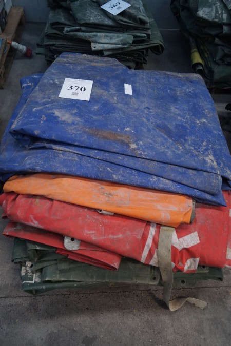 Large lot of winter mats, unknown number and dimensions