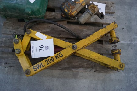 Clamping unit 200 kg. Swl.
