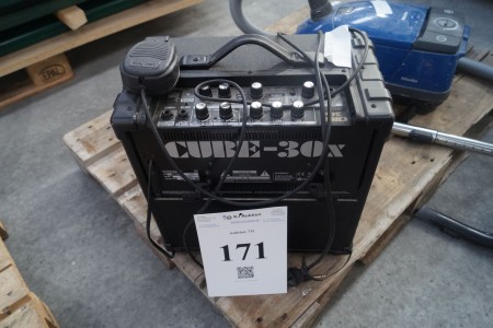 Roland CUBE 30X. Amplifier.