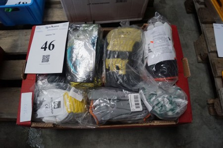 Various gloves, assorted sizes