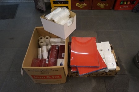 Lot of napkins, bags and tablecloths.