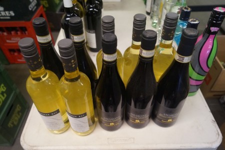 5 bottles of red wine + 5 bottles of white wine. From bankruptcy estate