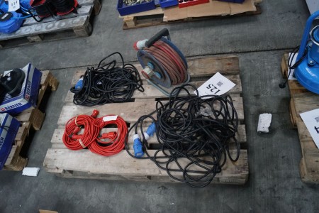 Various cables + cable reel