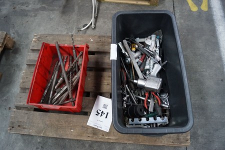 Lot of tools + rivals concrete spiral drill etc.