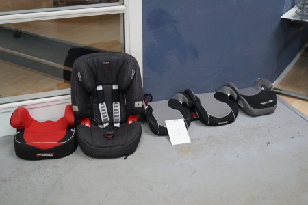 4 child seats for car + Baby chair. Britax