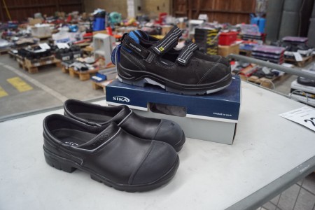 2 pairs of safety clogs and sandals Manufacturer SIKA and Ortholite