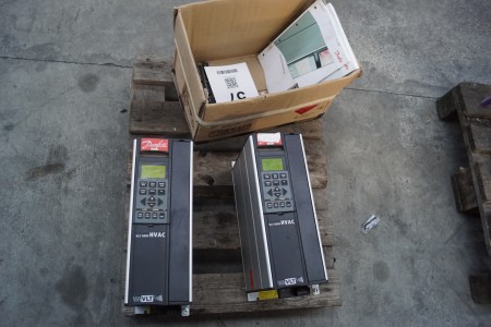2 Stk. Frequenzumrichter Hersteller Danfoss Modell VLT 6000 HVAC