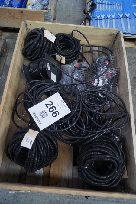 Lot cable + Flexible convoluted played tubing