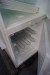 Kühlschrank mit Gefrierfach. Hersteller: Bosch. + Haube