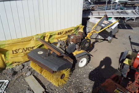 Texas Futura 2002 tool carrier with broom and snow plow