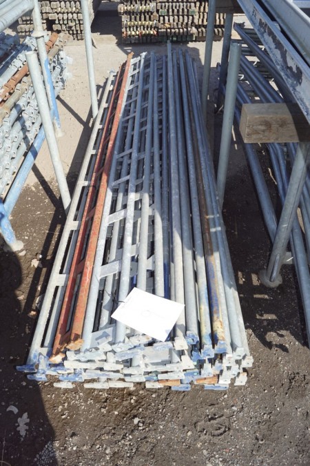 Lot of longitudinal beams for Jumbo scaffolding.