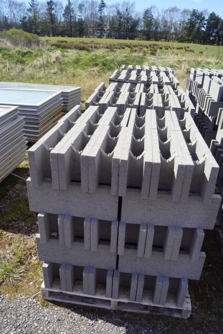 4 pallets with foundation blocks.