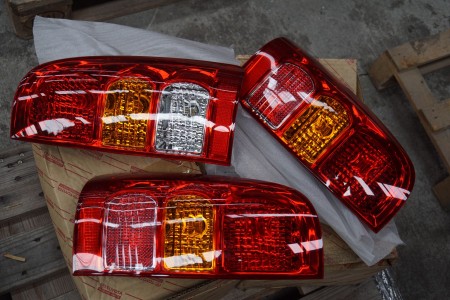 3 taillights, for Toyota