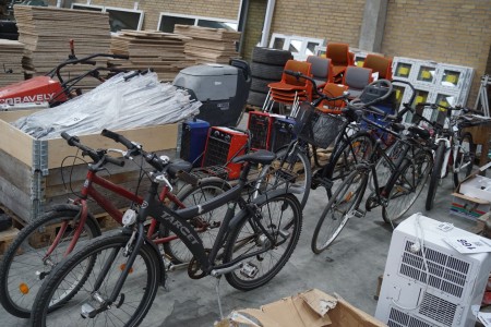 7 bicycles, both children's men's and women's bicycles
