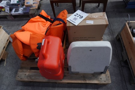 2 folding boat seats + diesel tank and life jackets.