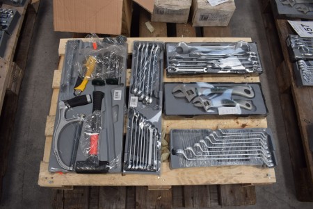 Various hand tools, manufacturer: Force